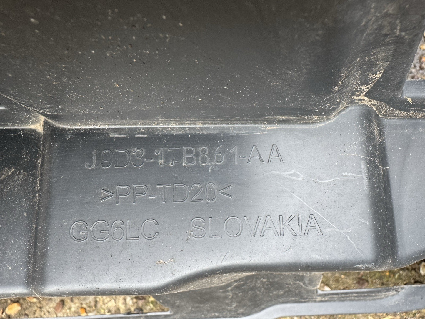 JAGUAR I-PACE X590 Rear Bumper Middle Bracket J9D3-17B861-A 2018 31690367