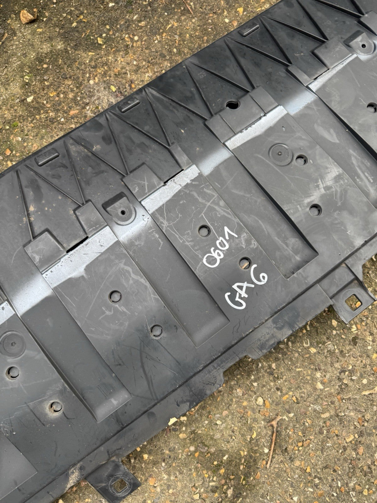 VOLVO XC-60 XC60 2017-ON FRONT BUMPER COVER UNDERTRAY PANEL 32227195