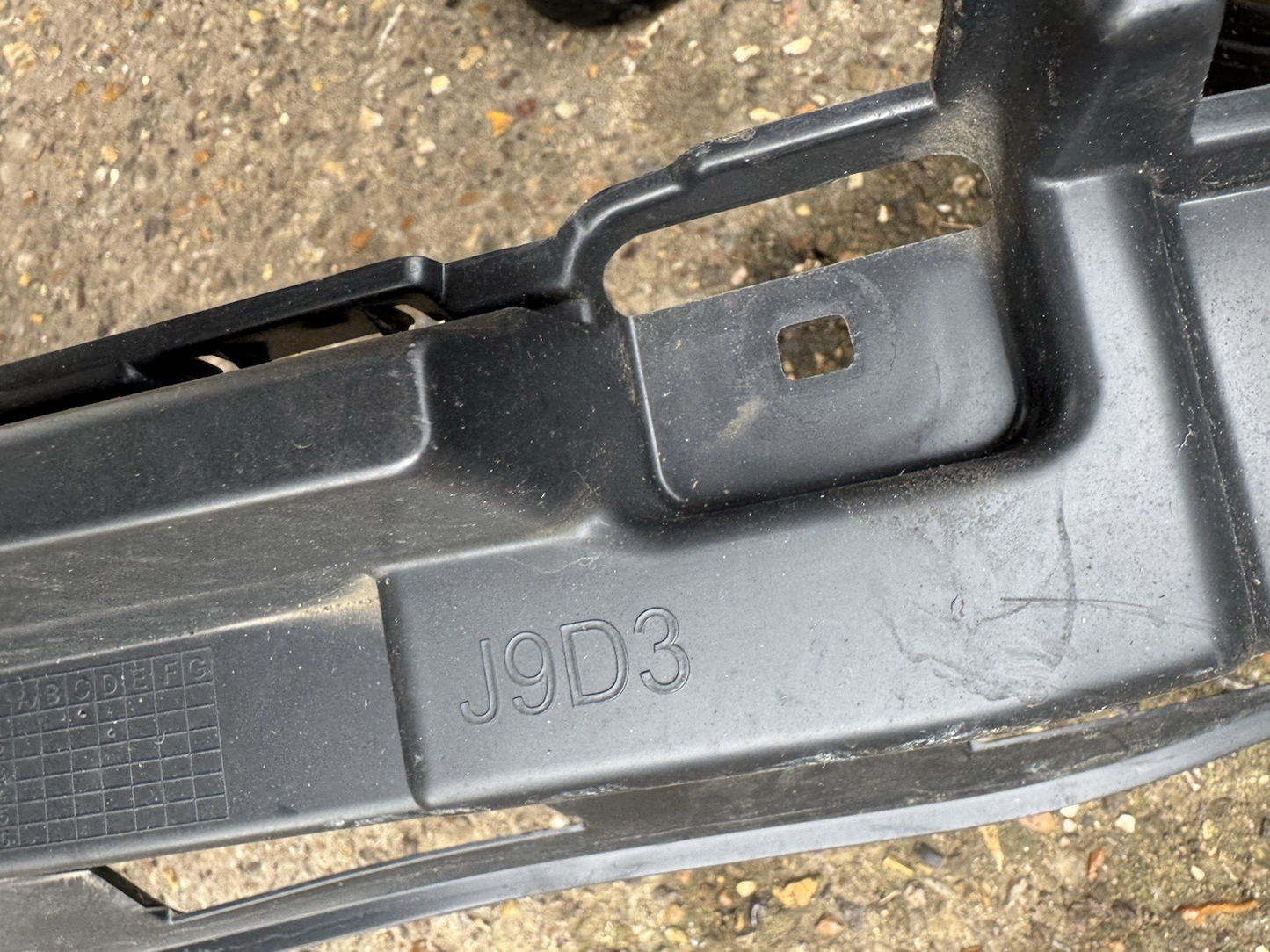 JAGUAR I-PACE X590 Rear Bumper Middle Bracket J9D3-17B861-A 2018 31690367