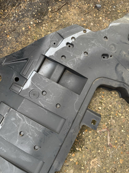 VOLVO XC-60 XC60 2017-ON FRONT BUMPER COVER UNDERTRAY PANEL 32227195