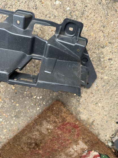 JAGUAR I-PACE X590 Rear Bumper Middle Bracket J9D3-17B861-A 2018 31690367