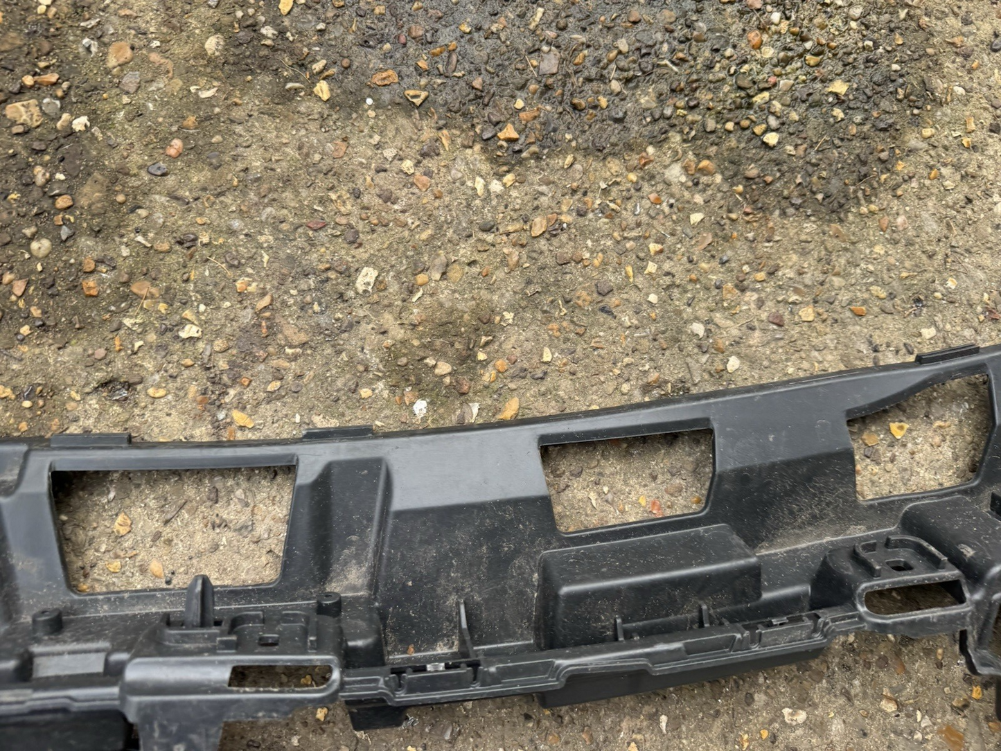 JAGUAR I-PACE X590 Rear Bumper Middle Bracket J9D3-17B861-A 2018 31690367