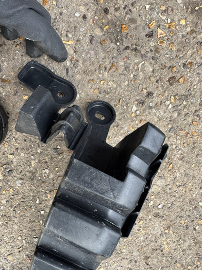 JAGUAR F-PACE X761 Rear Bumper Bracket Right HK83-17A881-AC