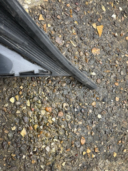 CRACKED !SEAT LEON 2020-2024 FOG LIGHTTRIM GRILLE RIGHT HAND  5FA853666E GENUINE