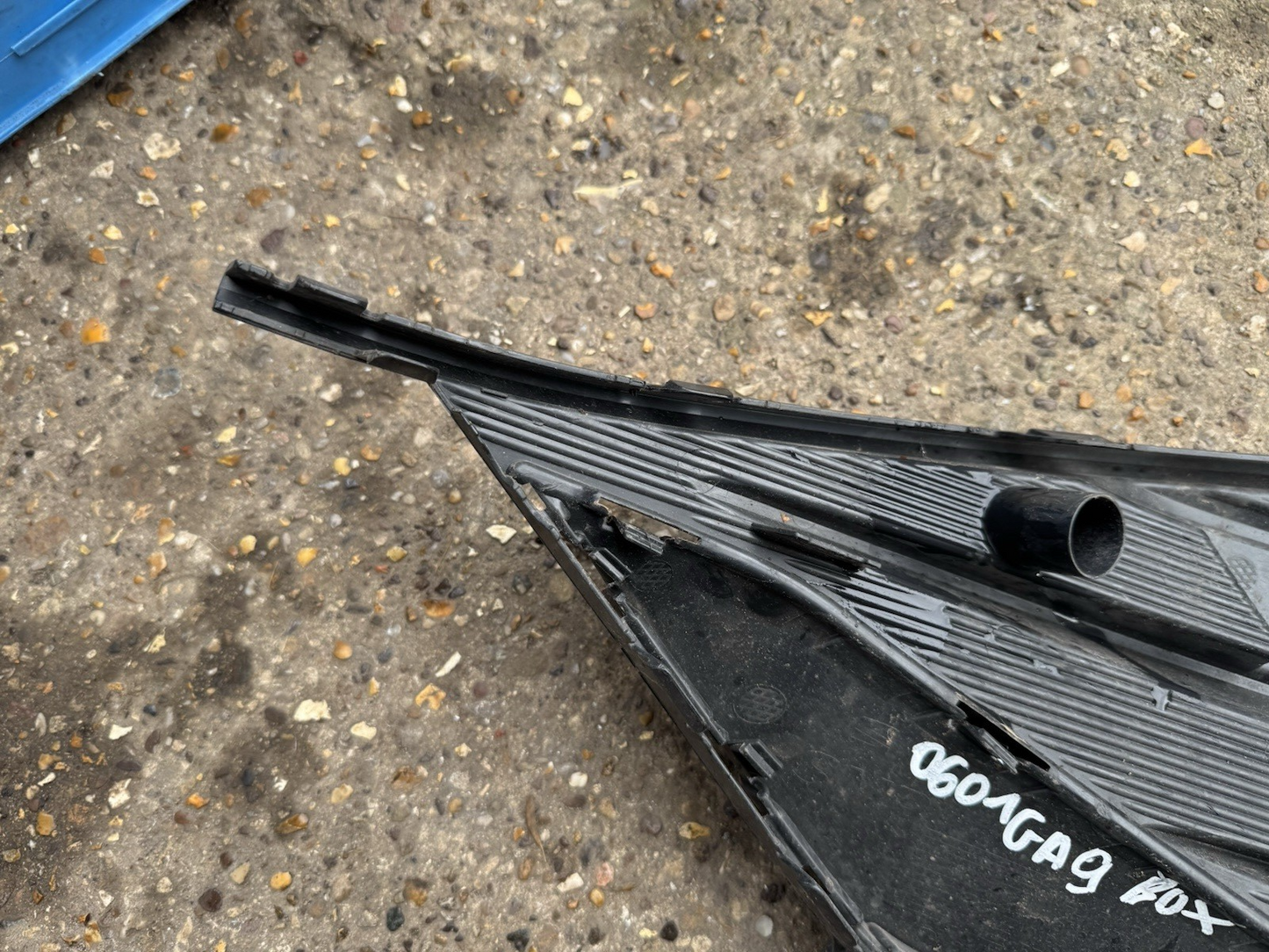 CRACKED !SEAT LEON 2020-2024 FOG LIGHTTRIM GRILLE RIGHT HAND  5FA853666E GENUINE