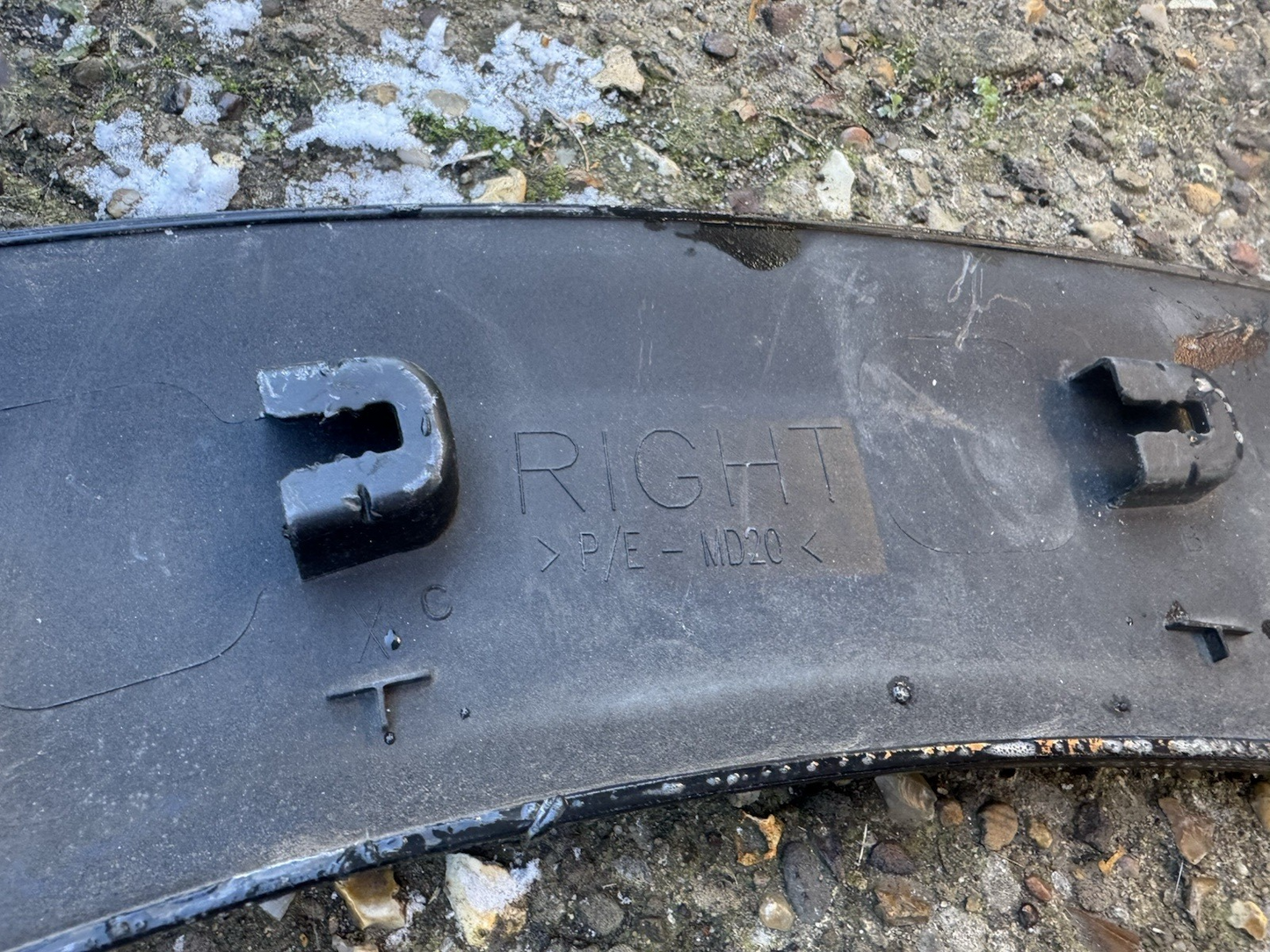 2019 PEUGEOT 3008 REAR ARCH MOULDING RH DRIVER SIDE 5 DOOR HATCHBACK 9825289077