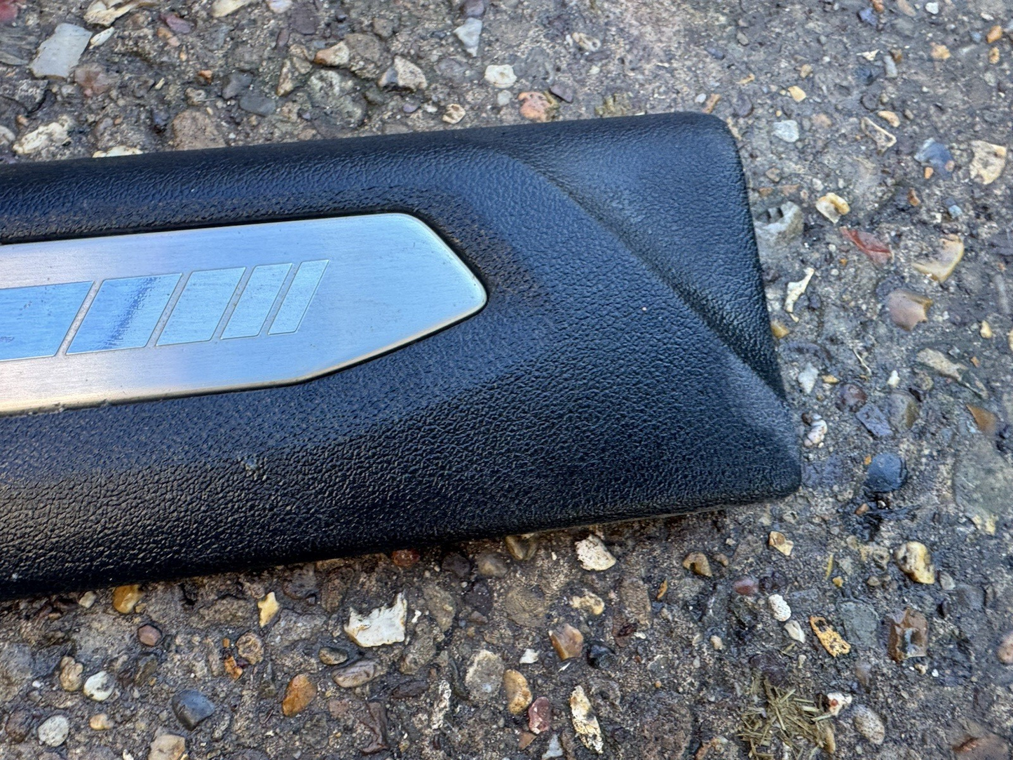 BMW F40 Rear Right Interior Step Trim 2570KHB 5147 7469183 1.50 Petrol 22242739