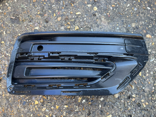 trim Grille Bumper Front Right Side VOLVO XC90 31663843