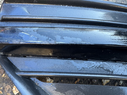 VOLVO XC90 R‑DESIGN 2015–2024 LEFT FRONT BUMPER FOGLIGHT GRILLE 31383839#S179-03