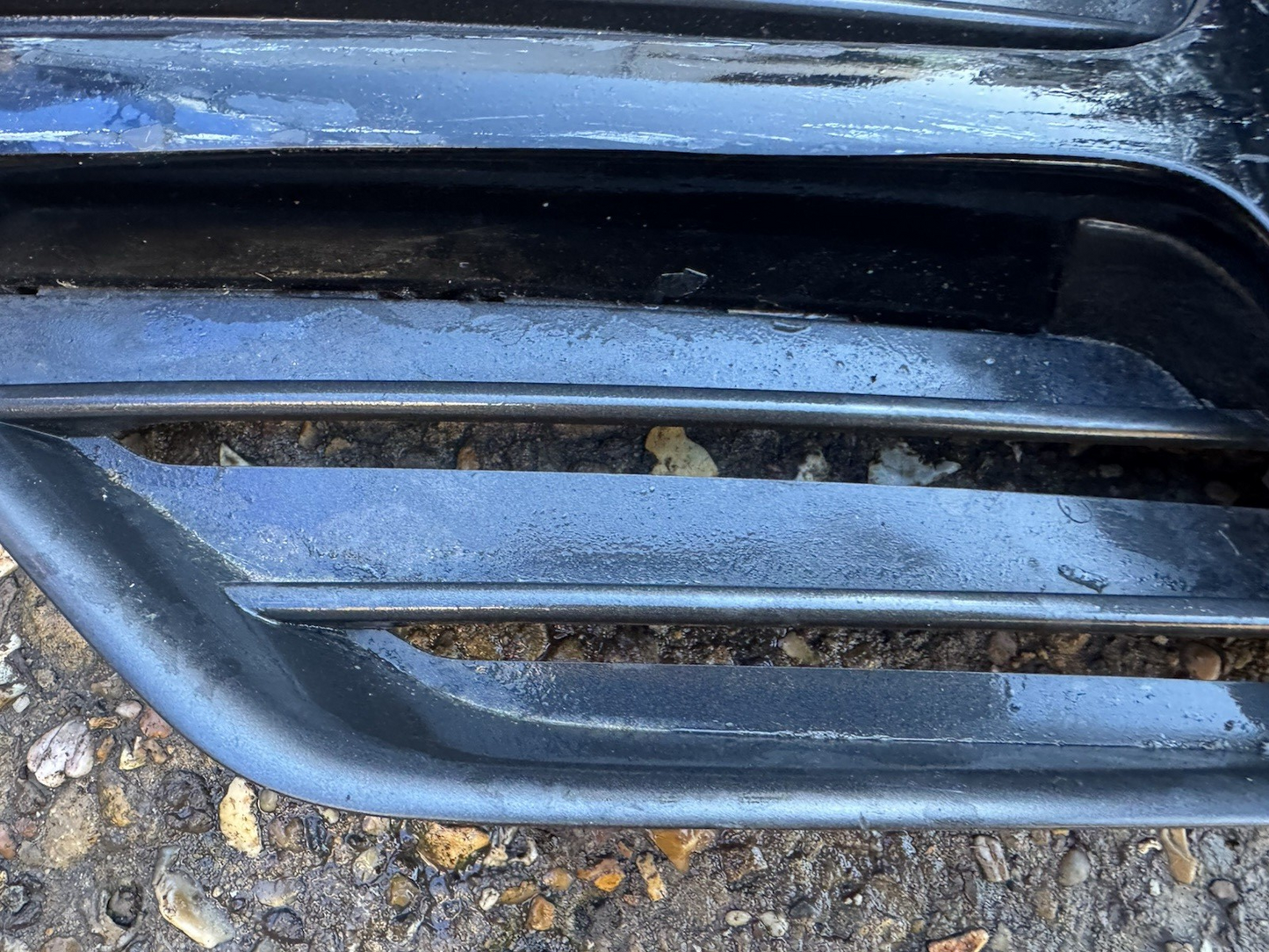 VOLVO XC90 R‑DESIGN 2015–2024 LEFT FRONT BUMPER FOGLIGHT GRILLE 31383839#S179-03