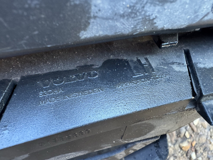 VOLVO XC90 R‑DESIGN 2015–2024 LEFT FRONT BUMPER FOGLIGHT GRILLE 31383839#S179-03