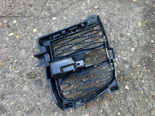 Range Rover Sport Front Bumper Left Grill 2022 ON N9X2-17K947-A Genuine