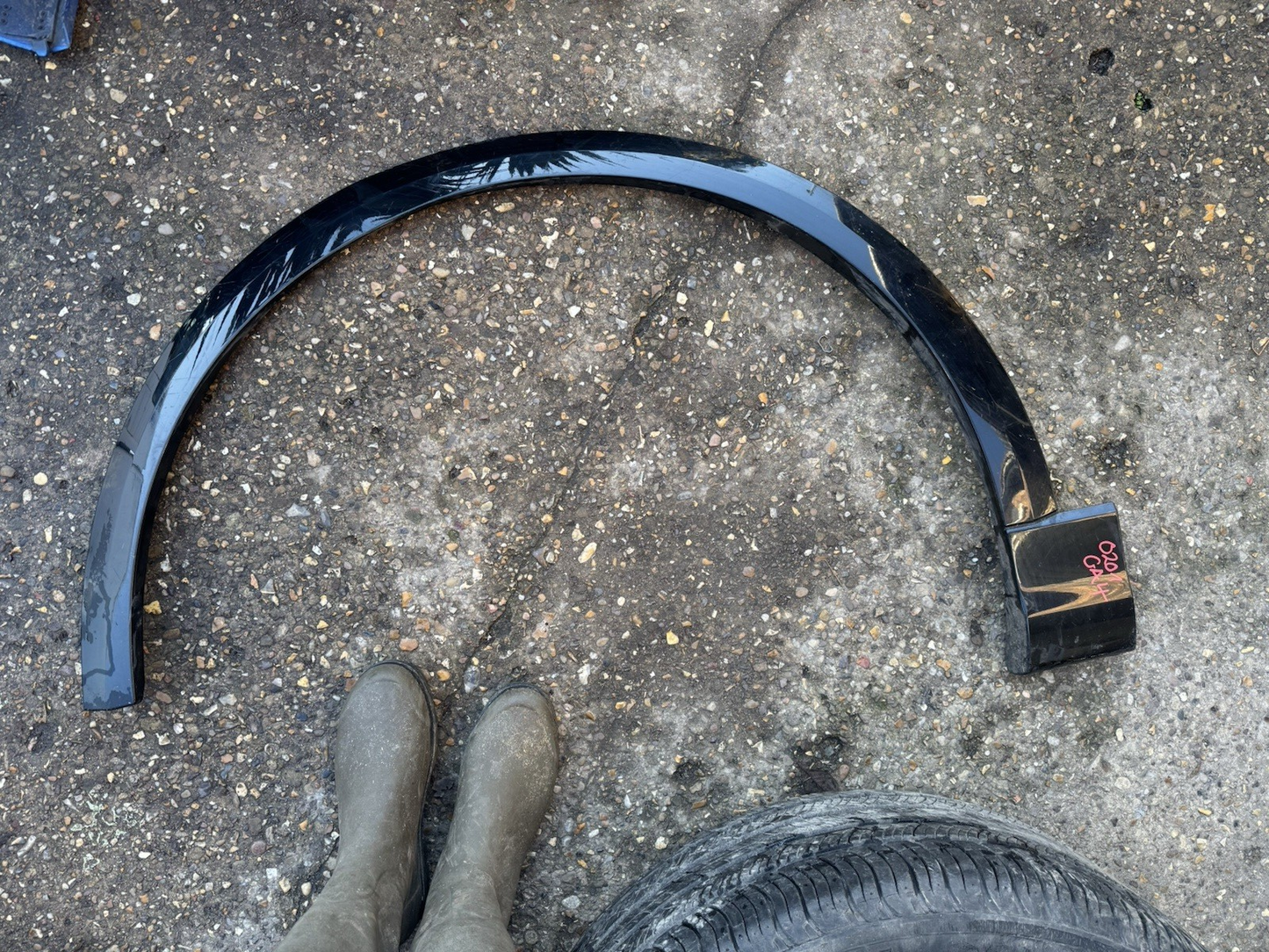 AUDI Q8 S LINE 2018-ON FRONT LEFT WHEEL ARCH MOLDING TRIM 4M8853717B #W697