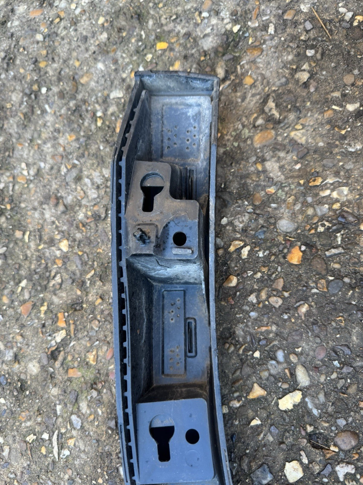 VOLVO XC40 WHEEL ARCH TRIM REAR LEFT PASSENGER SIDE 2020 31448328