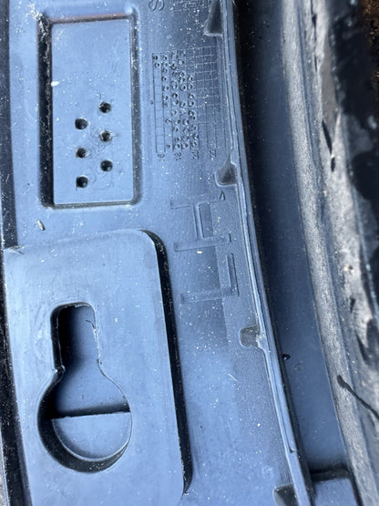 VOLVO XC40 WHEEL ARCH TRIM REAR LEFT PASSENGER SIDE 2020 31448328