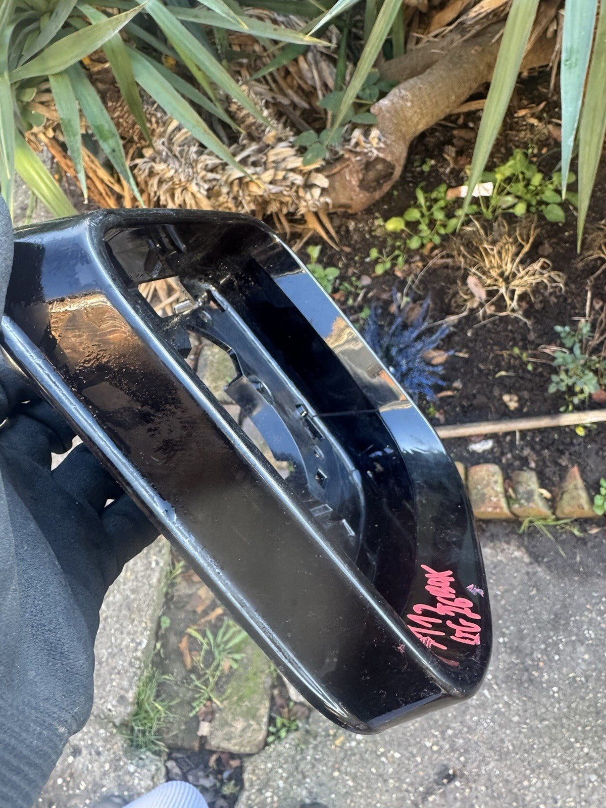 LAND ROVER DEFENDER L663 Right outside Mirror Frame 9501-007, 9501-001 2024on