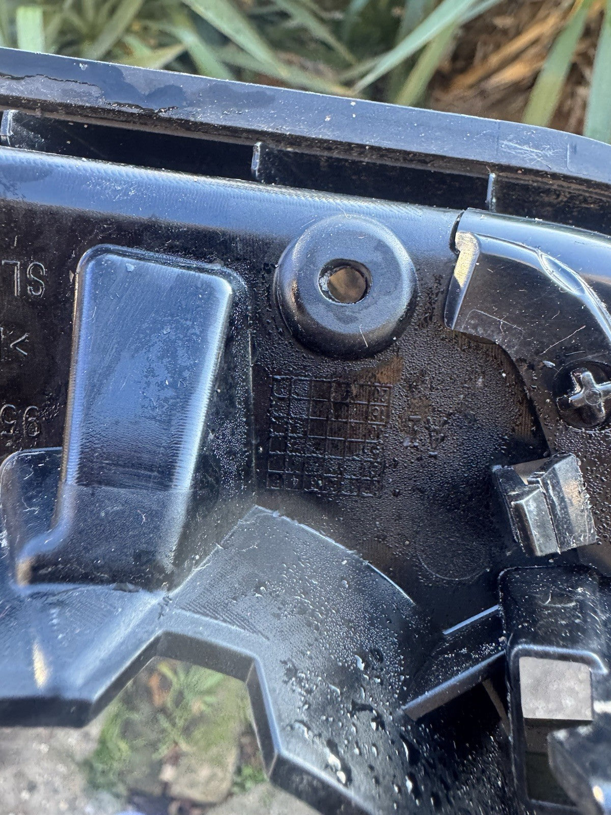 LAND ROVER DEFENDER L663 Right outside Mirror Frame 9501-007, 9501-001 2024on