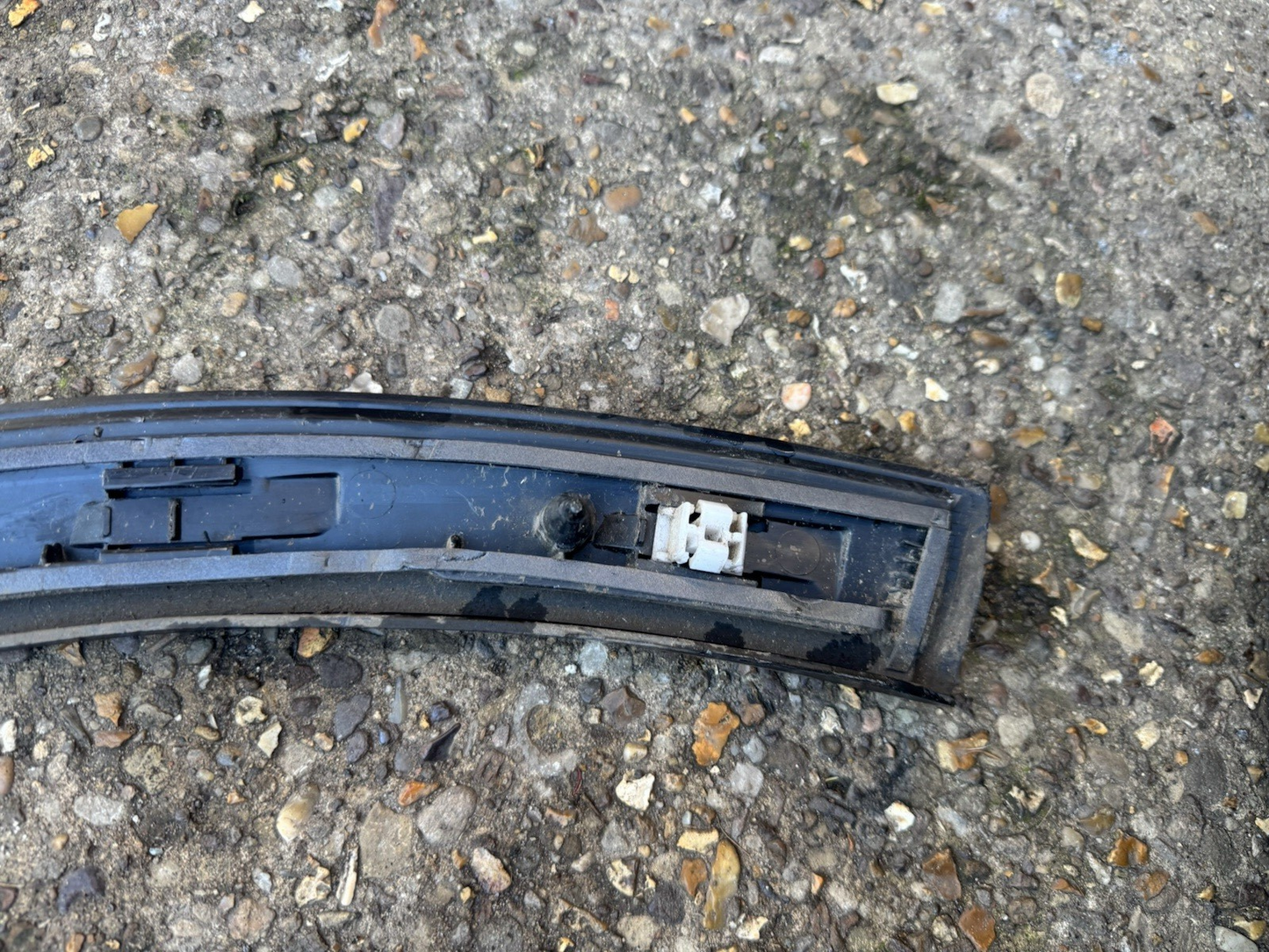 AUDI Q8 S LINE 2018-ON FRONT LEFT WHEEL ARCH MOLDING TRIM 4M8853717B #W697