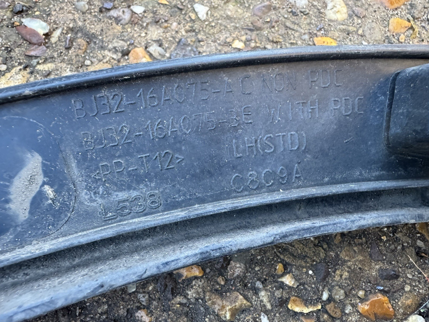 LAND ROVER EVOQUE L538 2016 WHEEL ARCH TRIM MOULDING FRONT LEFT BJ32-16A075-AC