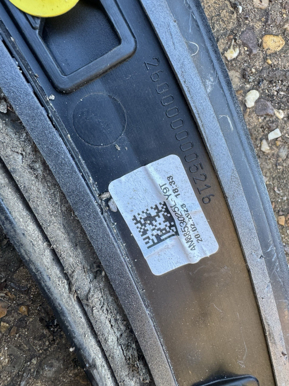 AUDI Q8 S LINE 2018-ON FRONT LEFT WHEEL ARCH MOLDING TRIM 4M8853717B #W697