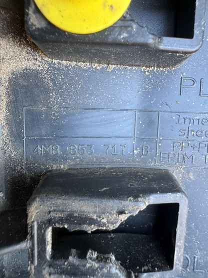 AUDI Q8 S LINE 2018-ON FRONT LEFT WHEEL ARCH MOLDING TRIM 4M8853717B #W697