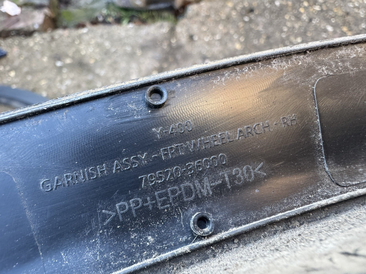 Ssangyong rexton 17-20 fender trim front right 79520-36000