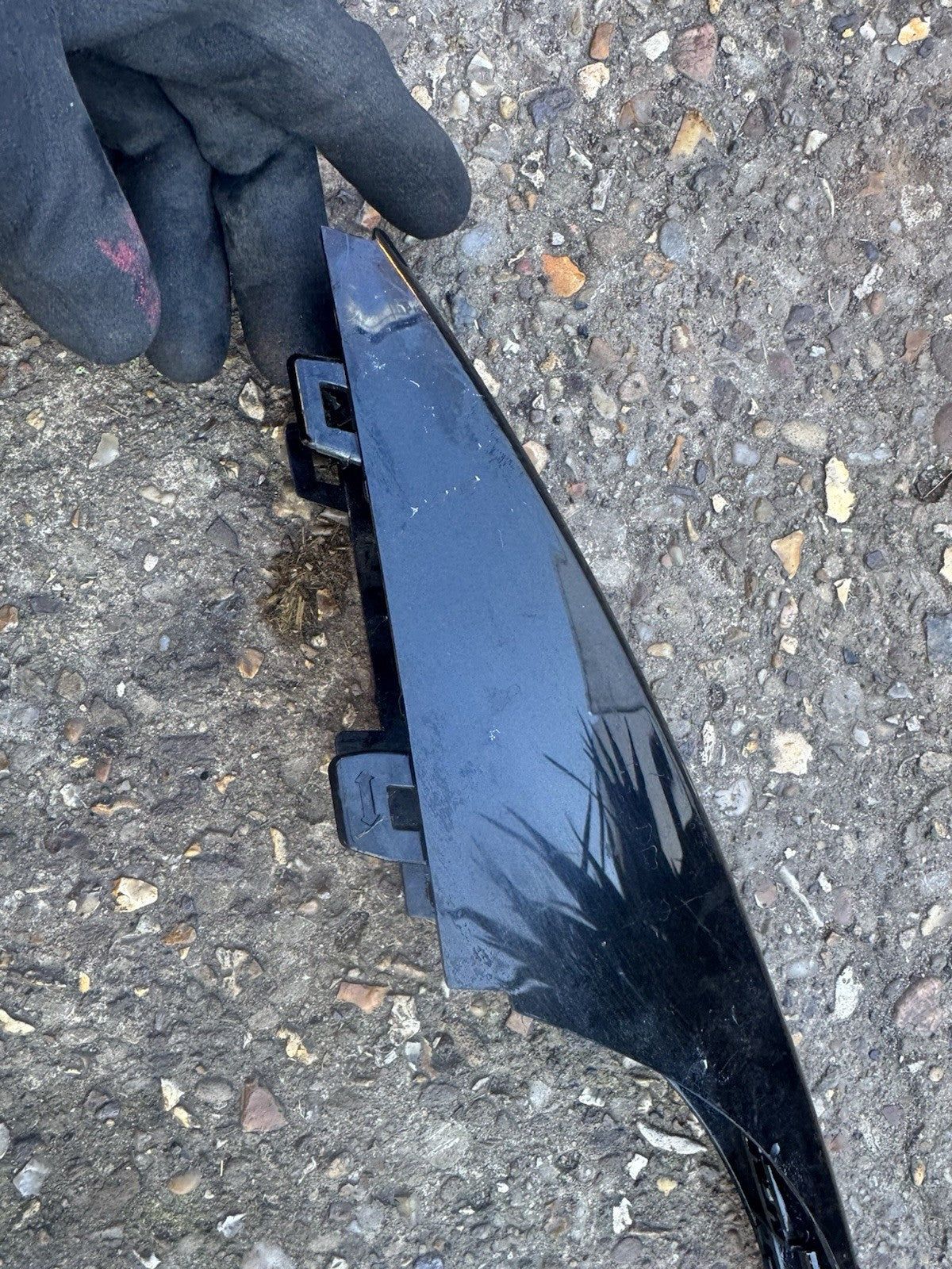 GENUINE RANGE ROVER SPORT L461 FRONT BUMPER LEFT TRIM N9X2-8143-A