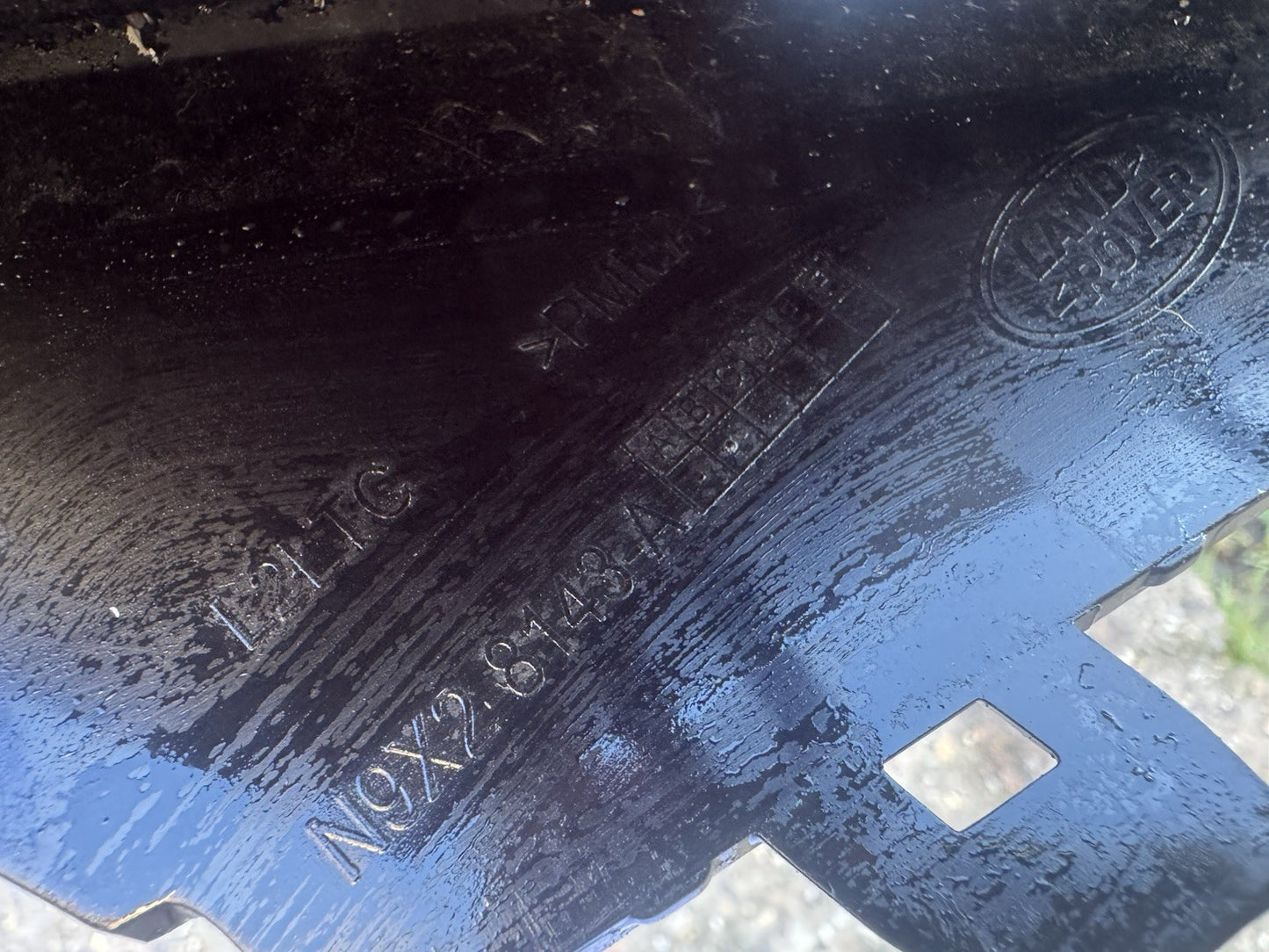 GENUINE RANGE ROVER SPORT L461 FRONT BUMPER LEFT TRIM N9X2-8143-A