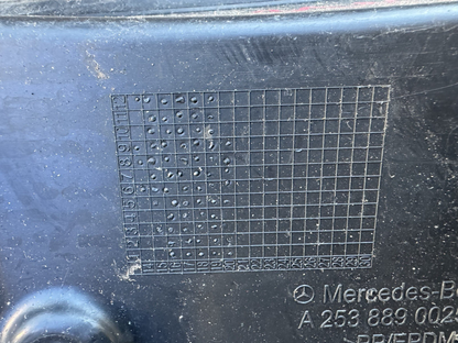 Mercedes GLC Fender Seal Left a2538890025 X253 2017 16880296