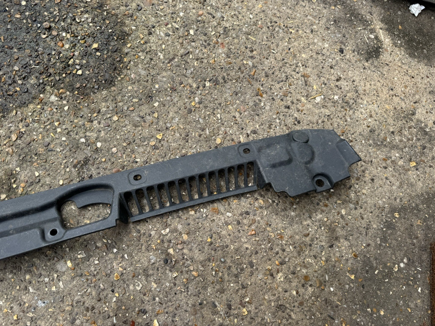 GENUINE Seat Ibiza 2017-2023 Front BumperGrille UpperBonnet LockCover 6F0853655B