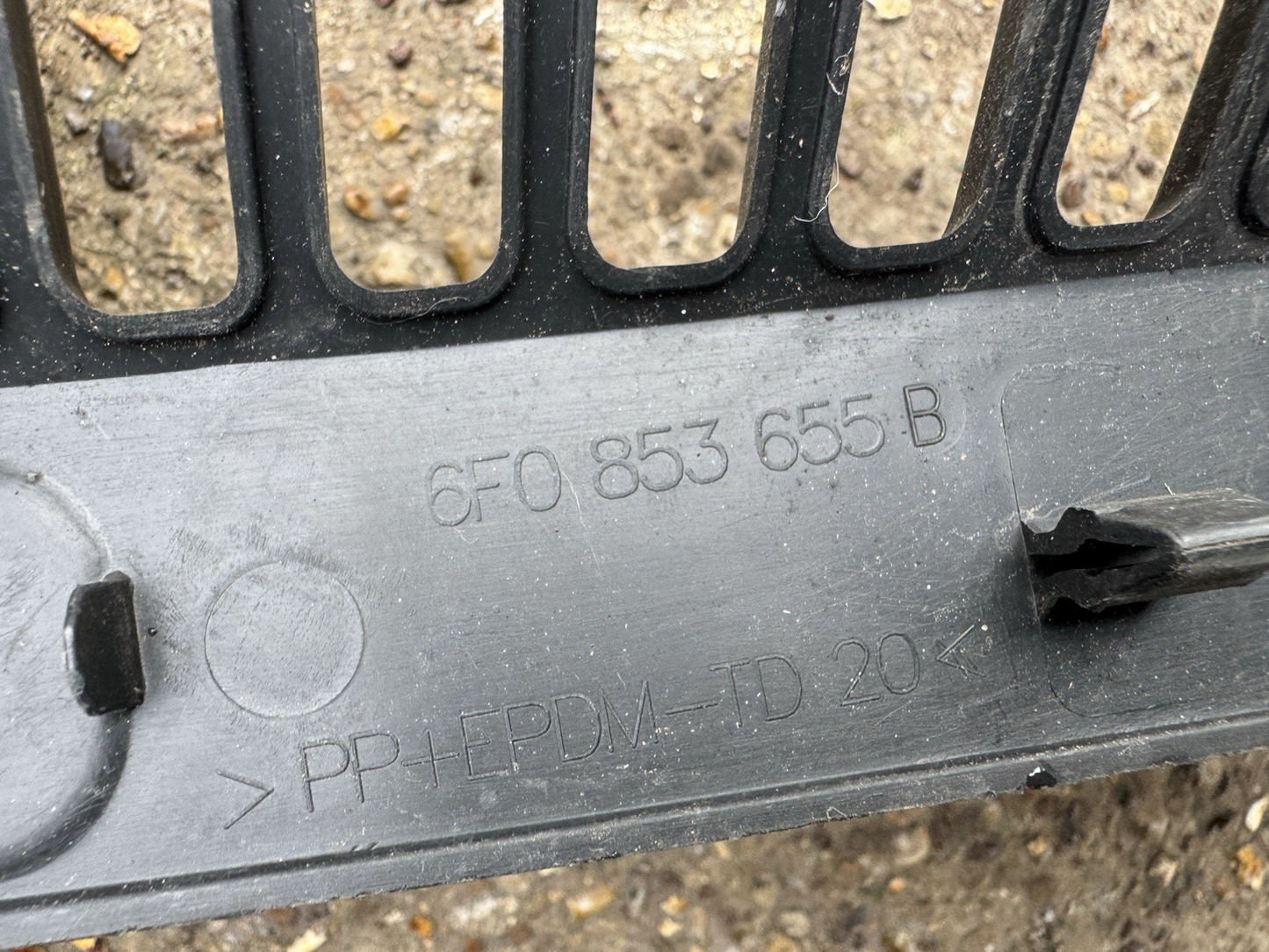 GENUINE Seat Ibiza 2017-2023 Front BumperGrille UpperBonnet LockCover 6F0853655B