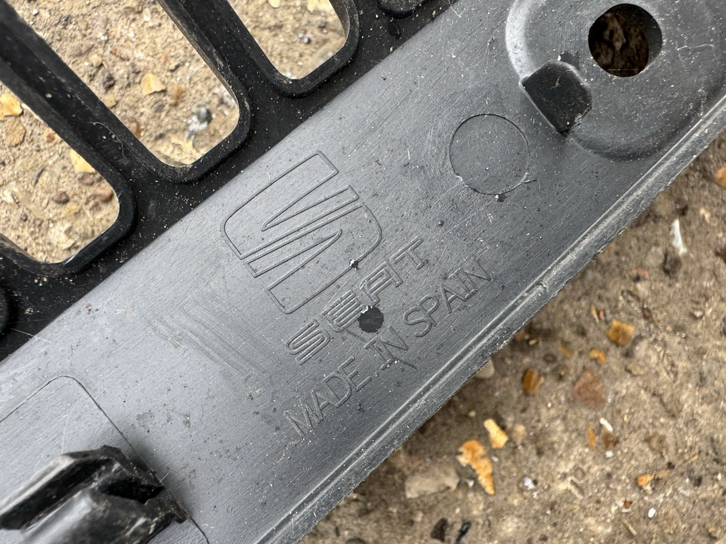 GENUINE Seat Ibiza 2017-2023 Front BumperGrille UpperBonnet LockCover 6F0853655B