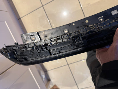 VOLVO XC40 2017 ON FRONT BUMPER GRILLE 31457346 !CRACKED! NO CHROME TRIM