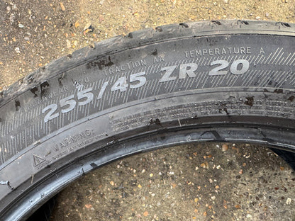 1 x 255/45 ZR20 105Y Michelin Latitude Sport 3 MO 6mm DOT 4524