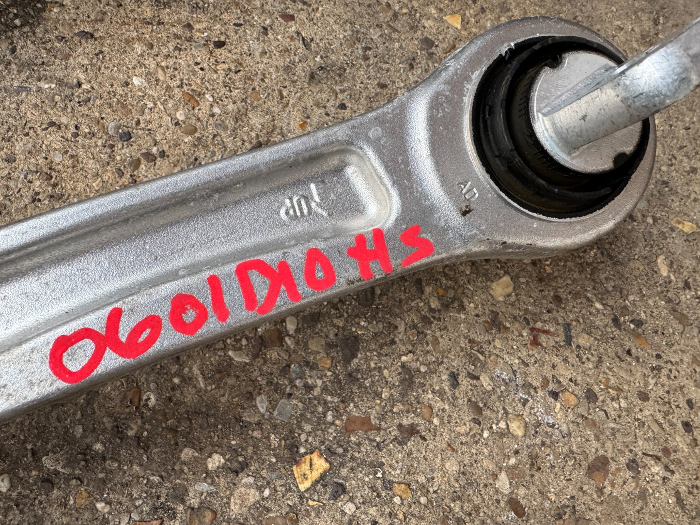 2025 Rear Right Control Arm LR RR SPORT L461 M9R3-5B551