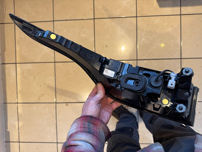 2024 LATEST VERSION Range Rover Evoque L551 RIGHT Rear Tail Light R8D213404AD