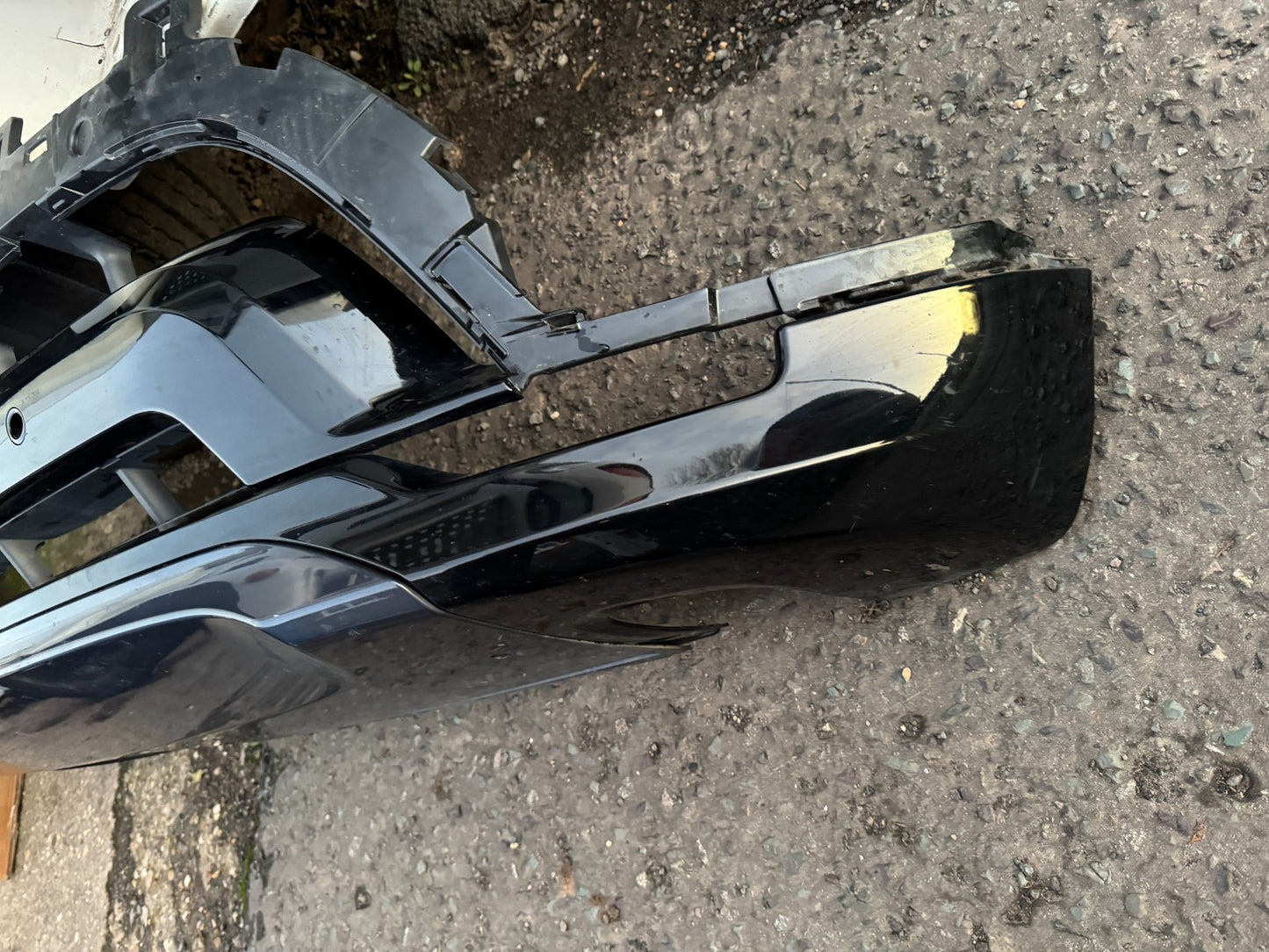 LATE 2024 Land Rover Discovery 5 L462 SVO Front Lower Bumper Grille HY3M17D750AA