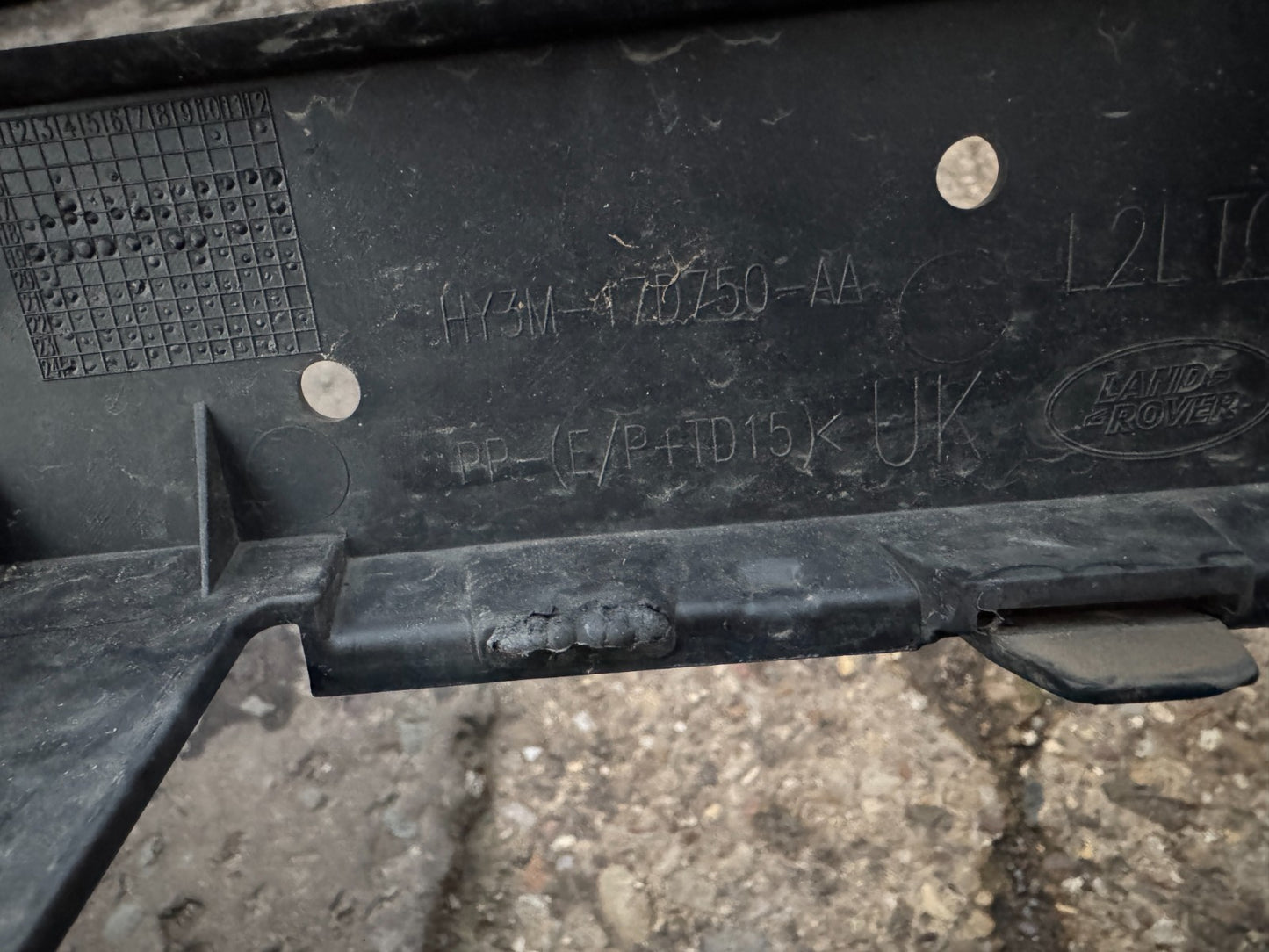 LATE 2024 Land Rover Discovery 5 L462 SVO Front Lower Bumper Grille HY3M17D750AA