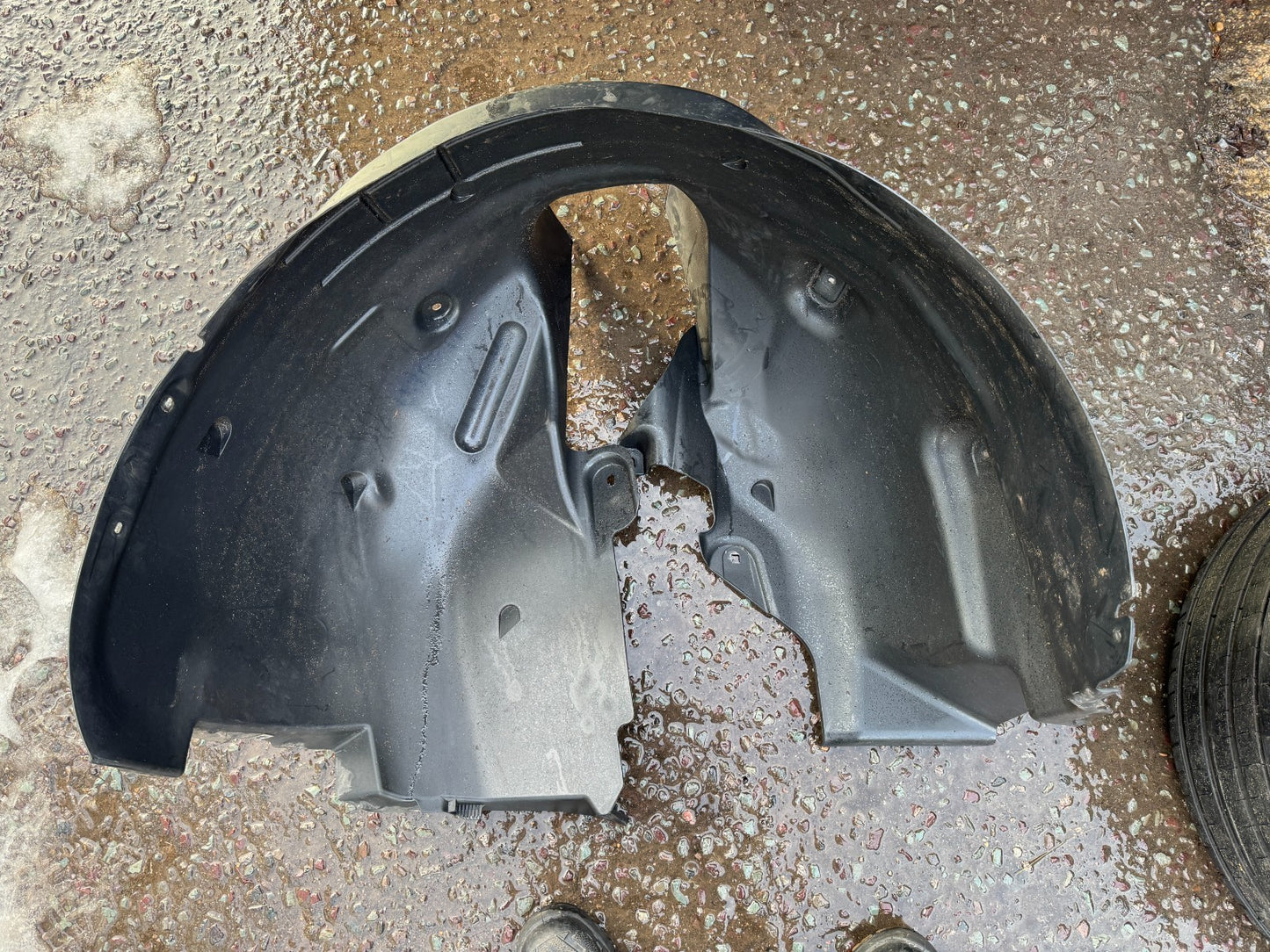 OEM PEUGEOT EXPERT CITROEN DISPATCH 16-  FRONT LEFT LH SIDE WHEEL ARCH LINER