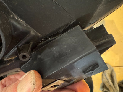 Vauxhall Combo E MK5 2018 RIGHT O/S Headlamp 9816823780 DAMAGED