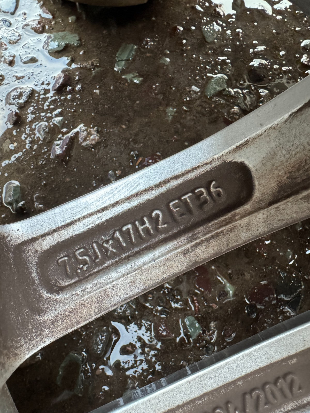 2013 AUDI A1 ALLOY WHEEL WITH TYRE 215 40 17 8X0601025AP