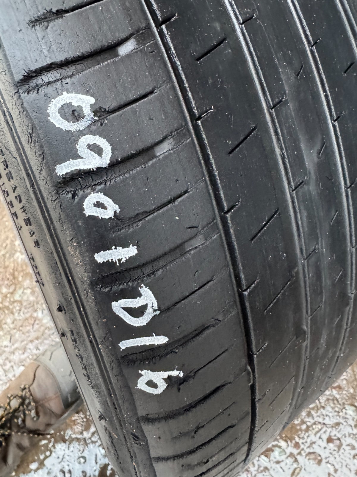 2013 AUDI A1 ALLOY WHEEL WITH TYRE 215 40 17 8X0601025AP