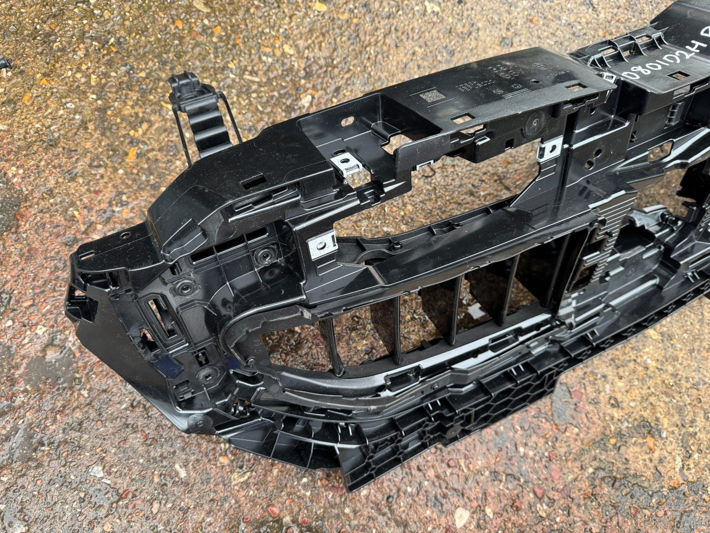 2025 BMW 5 series G60 G6X G90 M5 Front bumper upper radiator grill 5A09B52