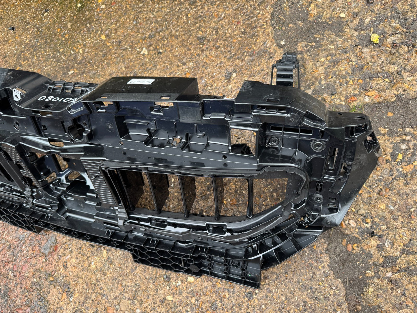 2025 BMW 5 series G60 G6X G90 M5 Front bumper upper radiator grill 5A09B52