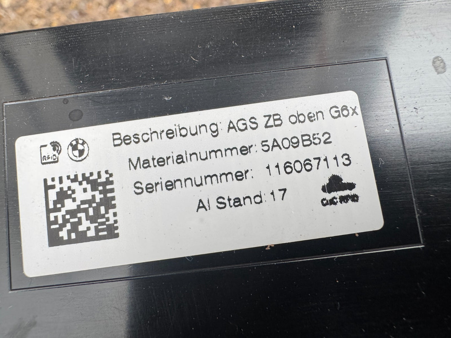 2025 BMW 5 series G60 G6X G90 M5 Front bumper upper radiator grill 5A09B52