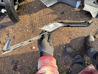 VOLVO XC60 II 246 Front Right Bumper Molding 32227912 GENUINE