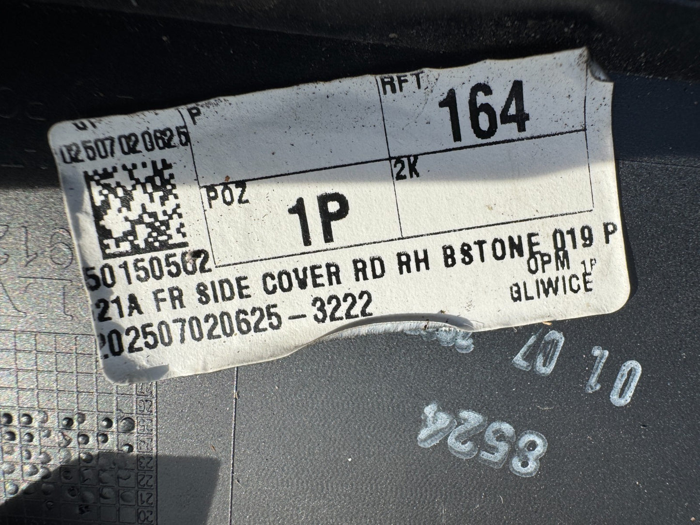 VOLVO XC60 II 246 Front Right Bumper Molding 32227912 GENUINE