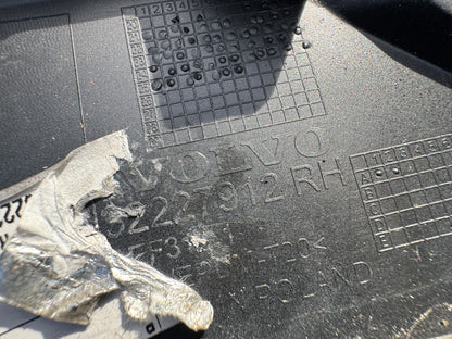 VOLVO XC60 II 246 Front Right Bumper Molding 32227912 GENUINE