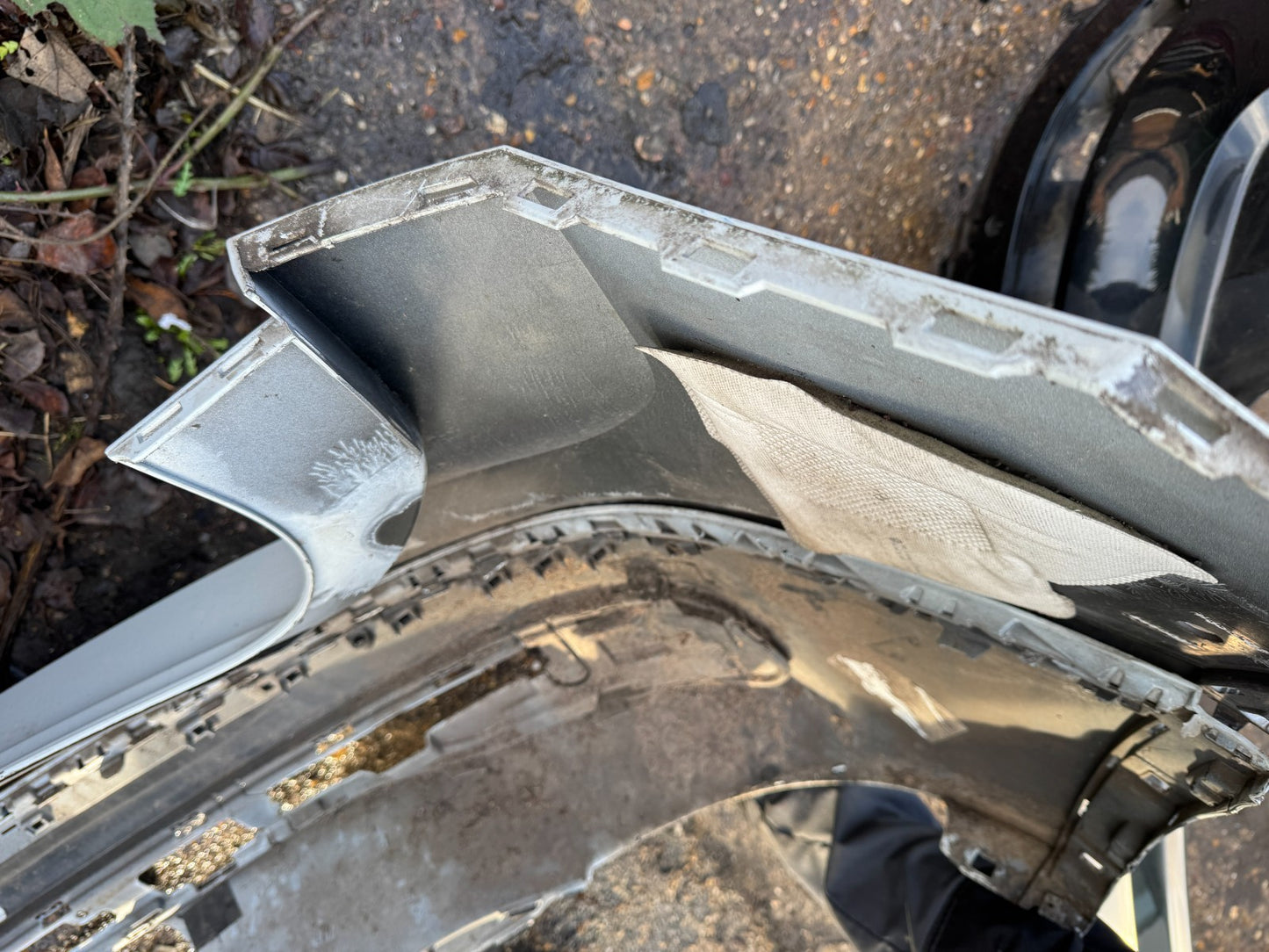 VW VOLKSWAGEN TIGUAN R-LINE 2016-ON REAR BUMPER 5NA807417 WHITE