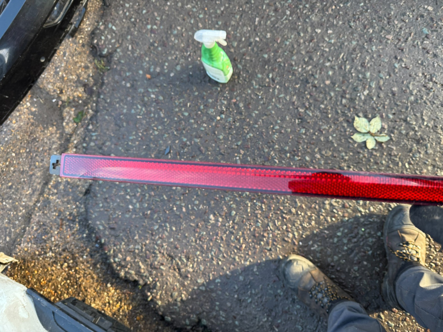 Genuine VW Tiguan R-Line 2020-24 rear bumper reflector (centre) 5NA945109